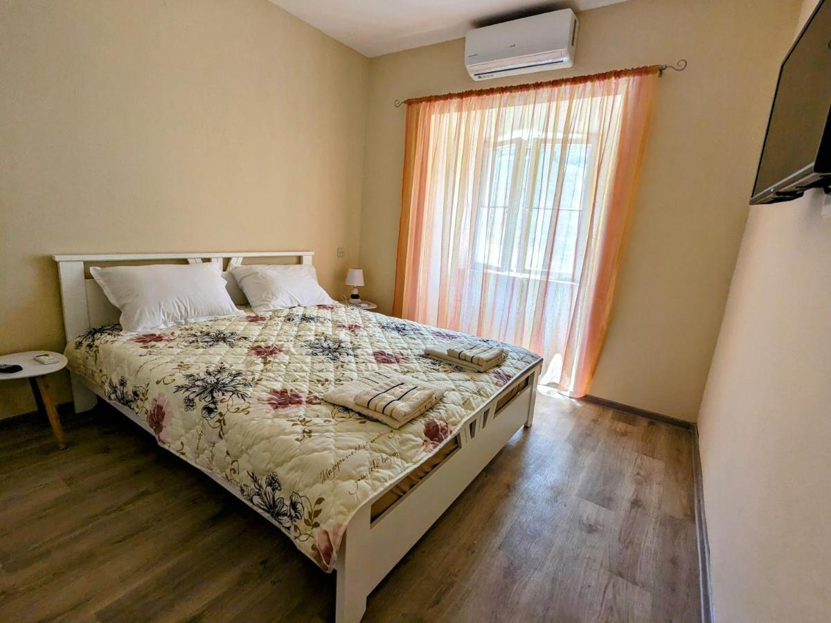 Nadalina Guest House Котор Екстер'єр фото